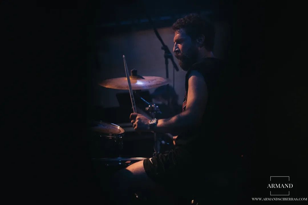 Mur.Doc 104 drummer in action